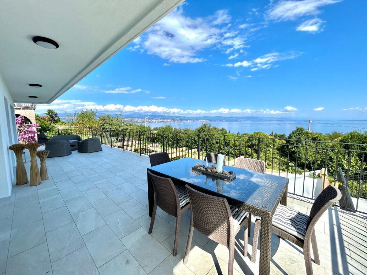 Villa Palma Lovran Buitenkant foto